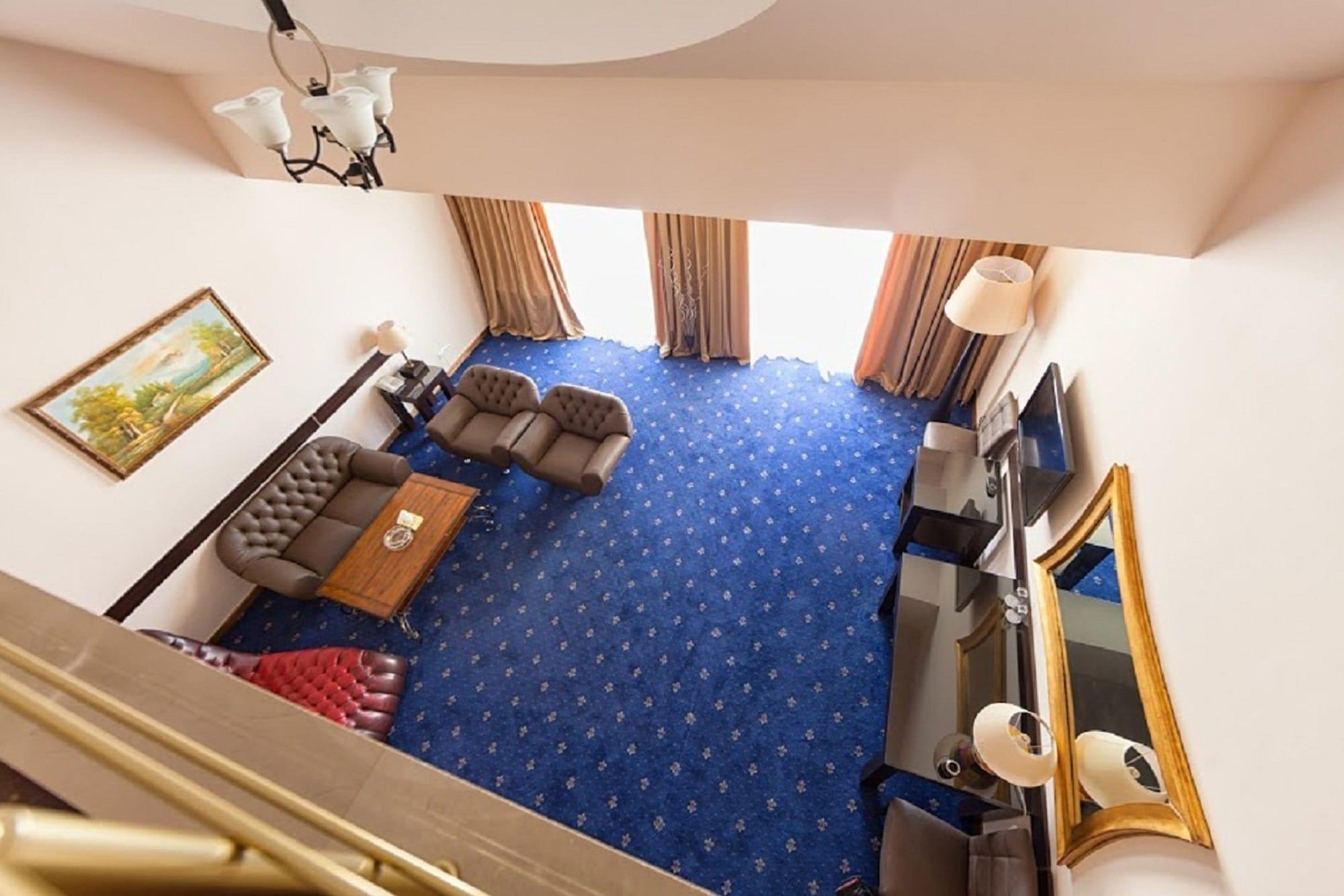 Regineh Hotel Єреван Екстер'єр фото
