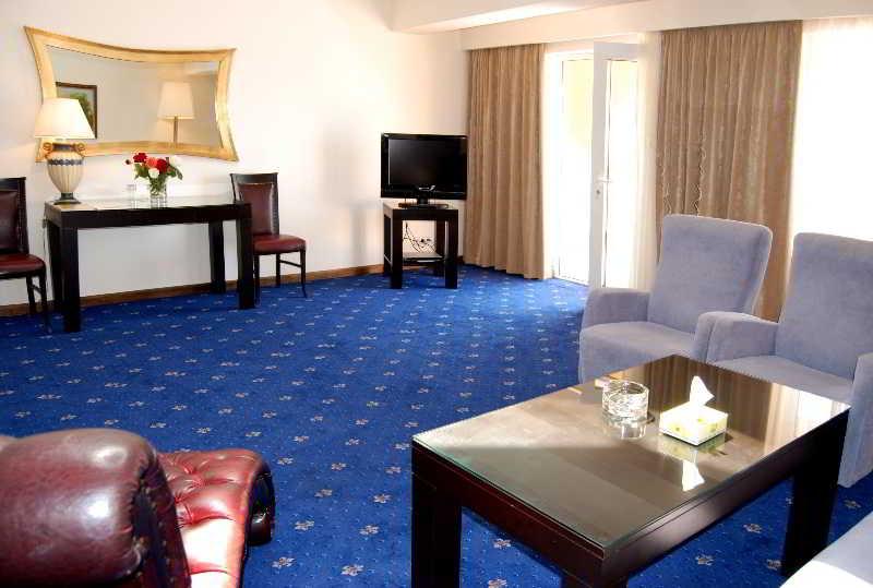 Regineh Hotel Єреван Екстер'єр фото