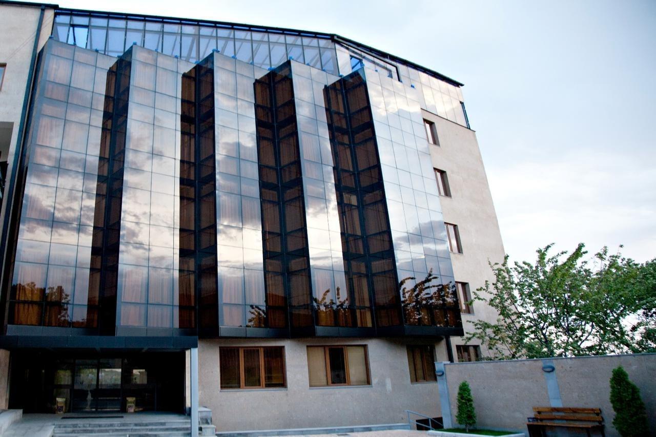 Regineh Hotel Єреван Екстер'єр фото