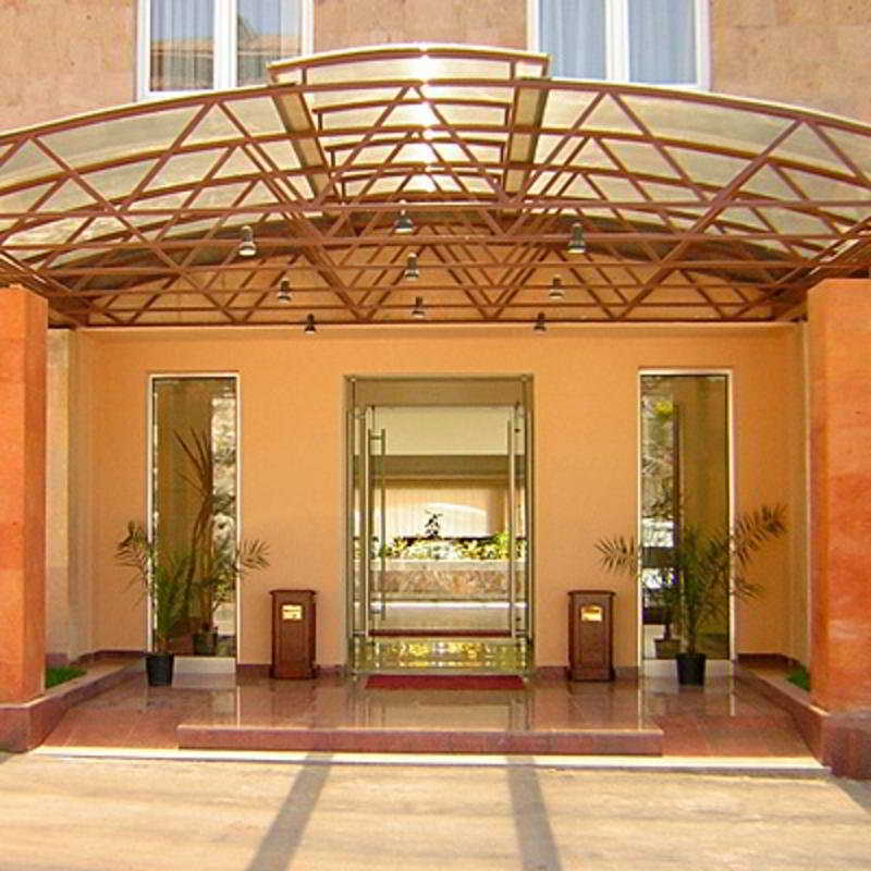 Regineh Hotel Єреван Екстер'єр фото